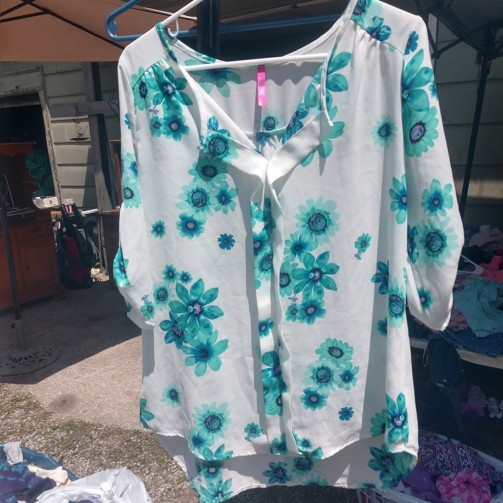 SiAvance blouse size medium